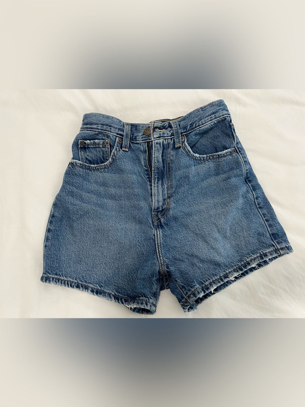 Levi’s Denim Shorts Womens High Loose Size 24